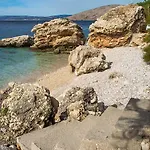 Stara Baska Apartments *