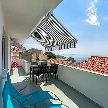 Stara Baska Apartments