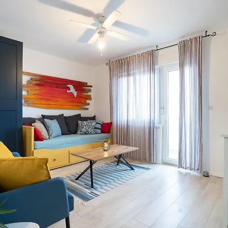 Stara Baska Apartments *