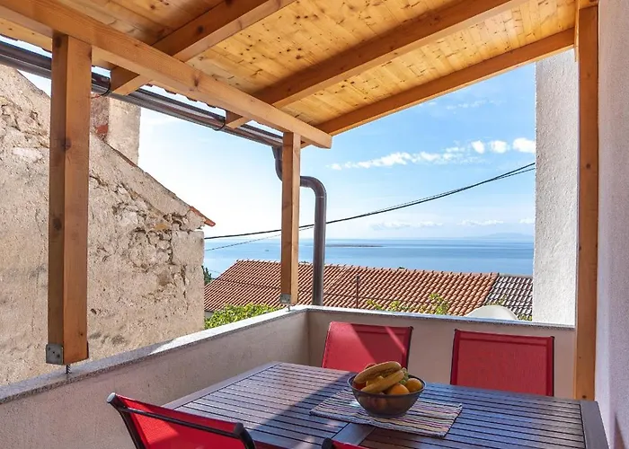 Stara Baska Apartments