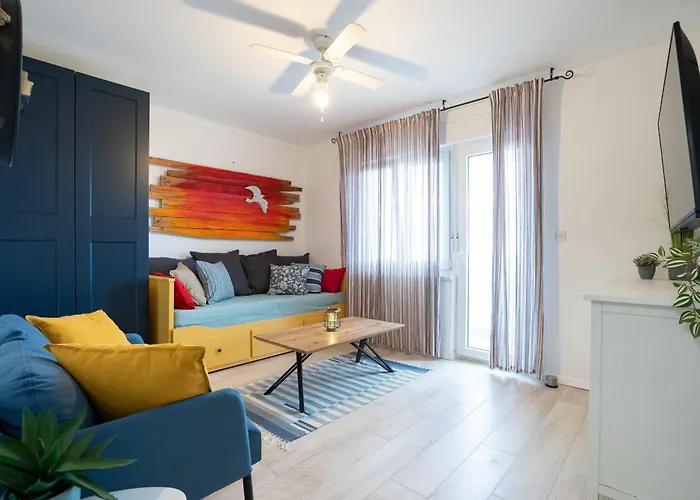 Stara Baska Apartments *